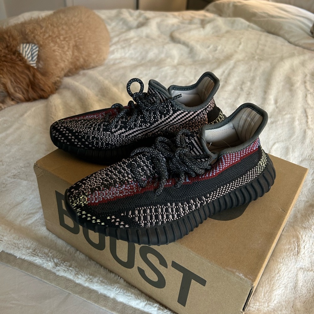 Adidas Yeezy Boost 350 V2 Sneakers - Yechei - Picture 3 of 5